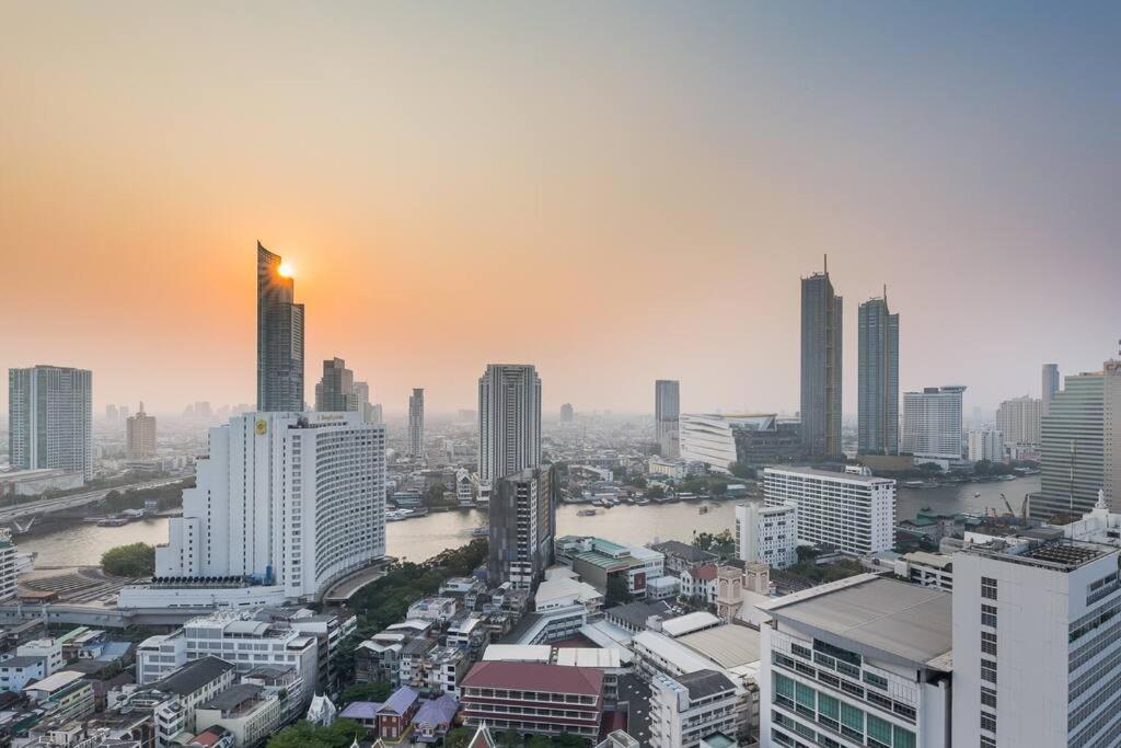 Central Bangkok, 5 Stars River View & Characteristic Decor Экстерьер фото